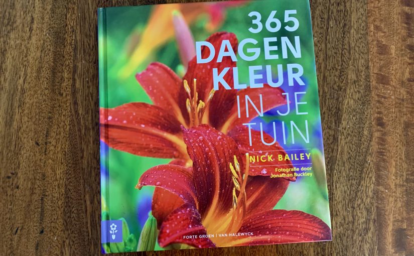 Boek ‘365 dagen kleur in je tuin’